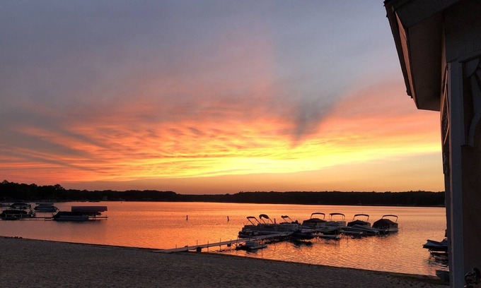 Baldwin Cottage | Dog-friendly Big Star Lake Cottage on the Beach // Sleeps 10