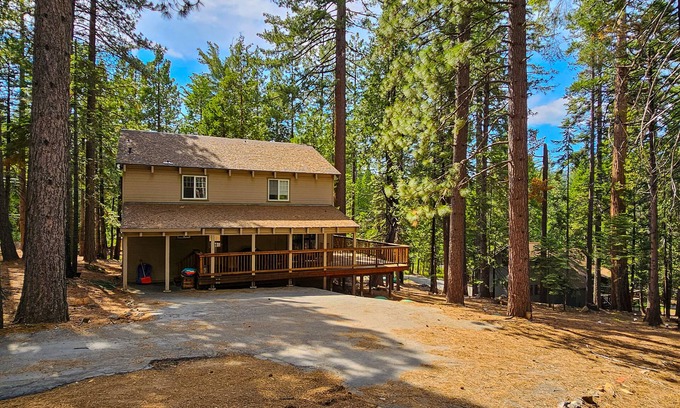 Arnold Cabin | Dog-friendly cabin with gorgeous views, wrap around porch, & wood burning fireplace
