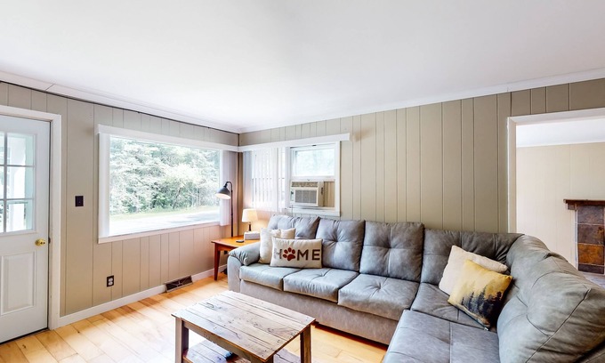North Creek House | Dog-friendly cottage with a wood stove, washer/dryer, firepit, & large yard