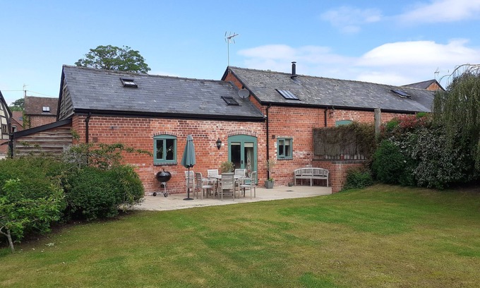 Stoney Stretton Cottage | Dog Friendly Country Cottage, Heart of Shropshire