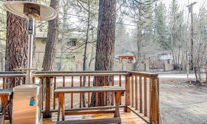 Summit Estates House | Dog-friendly getaway with a full kitchen & a wood-burning fireplace
