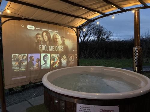 Dwyran House | Dog Friendly Glamping Pods with Hot Tubs