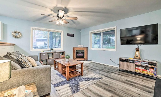 Harrison House | Dog-Friendly Harrison Retreat with Grill and Fire Pit!