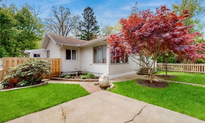 Mill Creek House | Dog-friendly home in the perfect location with enclosed yard, streaming, & W/D