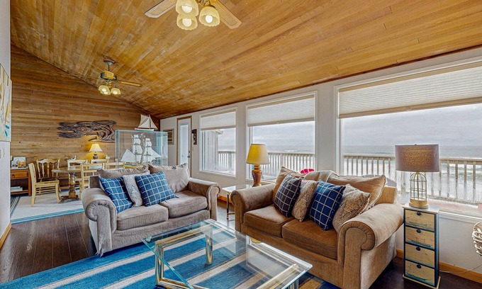 Gleneden Beach House | Dog-friendly home with oceanfront location & fireplace - walk to the beach