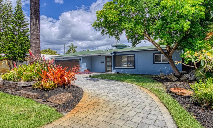 North Corals House | Dog-friendly home near the ocean with pool, central AC & washer/dryer