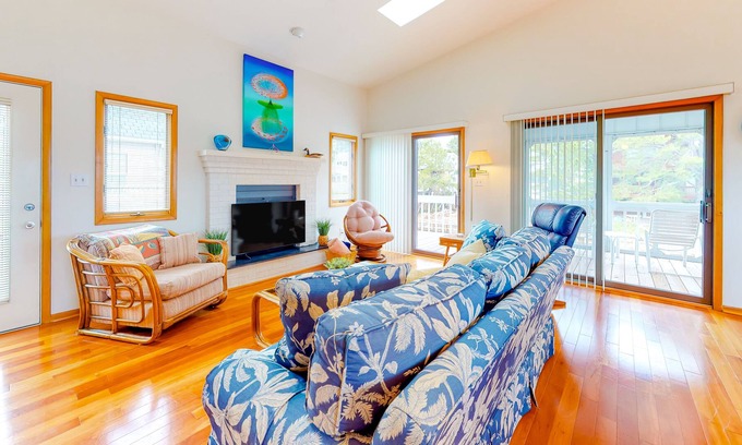 Sandpiper Pines House | Dog-friendly home on the canal with beach gear and grill - 1.5 blocks to beach