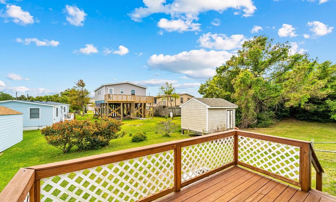 Frisco House | Dog-friendly home with gas grill, arcade machine, deck, & TV - close to ocean