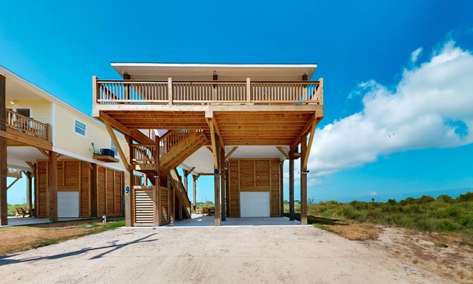 Gilchrist House | Dog-friendly house in Gilchrist with expansive deck & water view