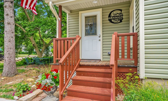 South Haven House | Dog-friendly house with private washer/dryer, Pack 'n Play, gas grill