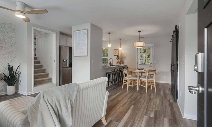 Whitemarsh Island House | Dog Friendly Island Retreat Close to City and Beach