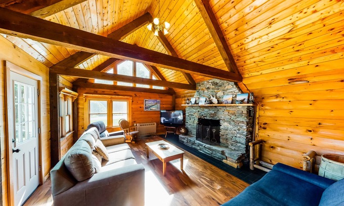 Green Mountains House | Dog-friendly, lakeside home w/private dock/deck/free WiFi