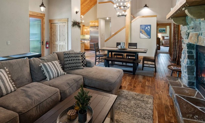Dover Bay House | Dog Friendly Luxe Family Home in Dover Bay