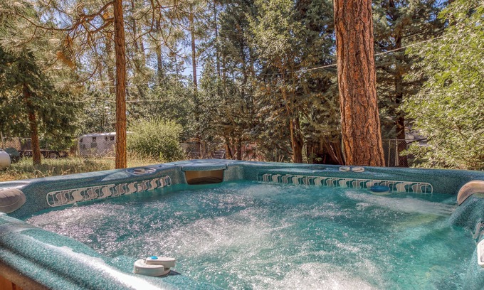 Idyllwild Cabin | Dog-friendly mountain home with hot tub & amazing views - near town & hiking