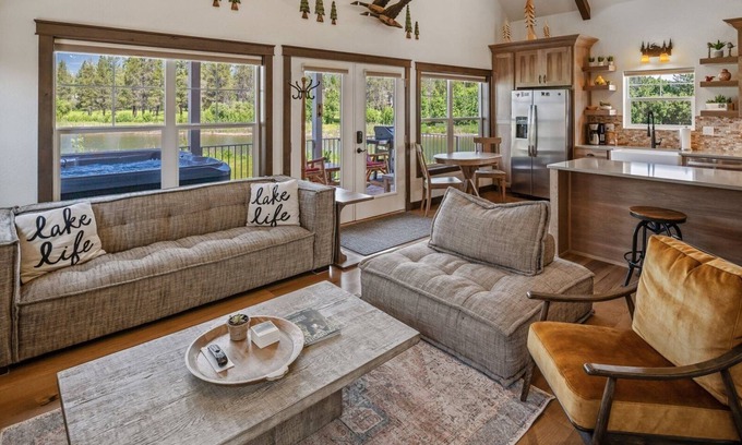 Dover Bay House | Dog Friendly | Private Hot Tub | Waterfront