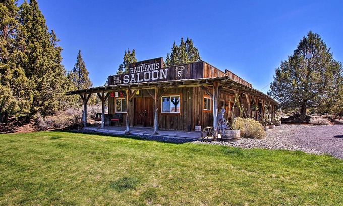 Alfalfa Cottage | Dog-Friendly Ranch Cottage w/Yard ~ 13 Mi to Bend