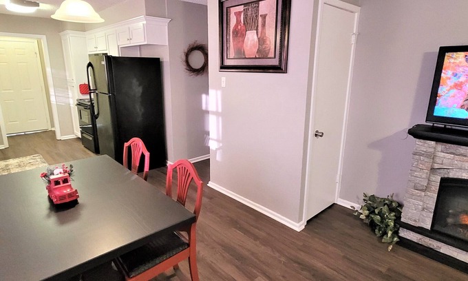 Abilene House | DOG FRIENDLY & REMODELED COZY COTTAGE