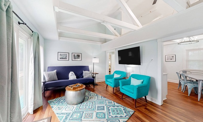 Panama City House | Dog-friendly retreat with outdoor shower, patio, BBQ, & firepit