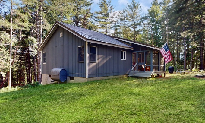Indian Lake House | Dog-friendly, riverfront cabin with grill, kayaks and firepits