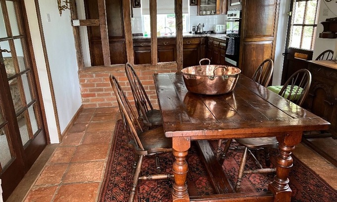 Martlesham Heath Cottage | Dog-friendly, Secluded, Spacious Cottage with Large Garden. Sleeps 6