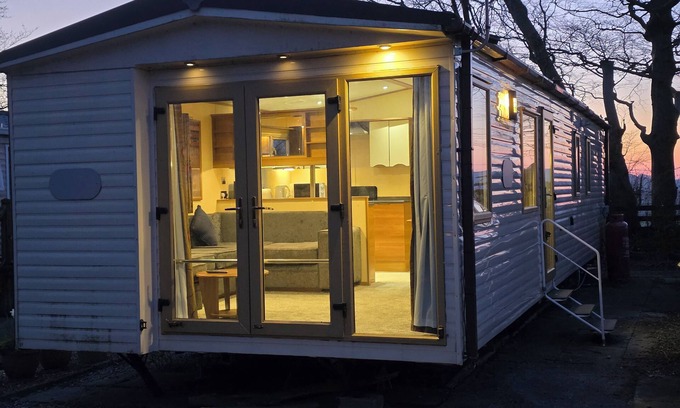 Longridge House | Dog friendly spacious 3 bedroom caravan in Ribble Valley