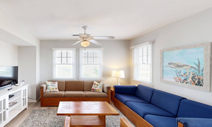 Buxton House | Dog-friendly townhouse w/WiFi, private W/D, shared pool, AC - ocean view