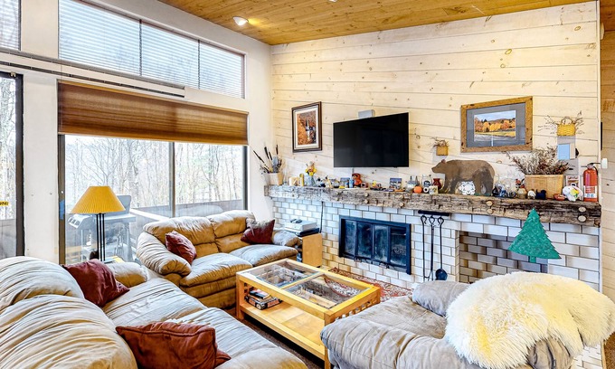 Forest Farms House | Dog-Friendly Two-Story House w/Free WiFi, Wood Fireplace, Gas Grill, Jetted Tub