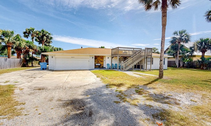 Bahama Beach House | Dog-friendly home steps to beach with 2 kitchens, dressing room & game room