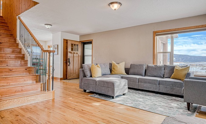 Angel Fire House | Dog-friendly villa with mountain-views, enclosed yard, grill, and washer/dryer