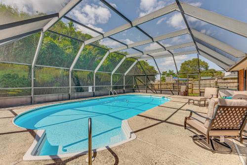Gulf Breeze House | Dogs Welcome, 1 Mi to Zoo Gulf Breeze Retreat!