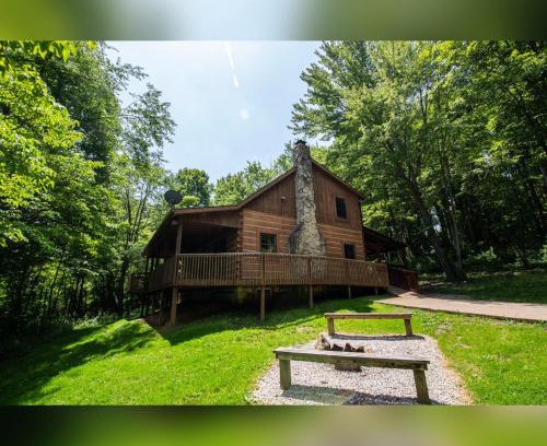 Logan House | Dogwood - by The Chalets