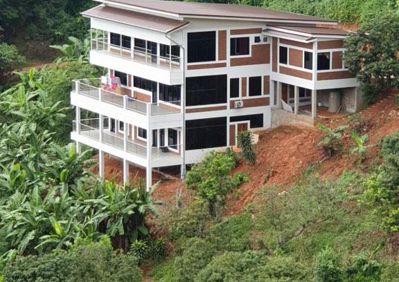 Mae Fa Luang House | DOI TUNG Anisa Homestay