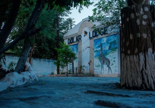 Maun House | Dolar Lodges & Tours