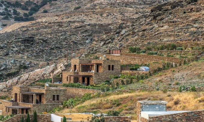 Exomvourgo Villa | Dolce Villa Tinos Kardiani in Stone & Sunset Views
