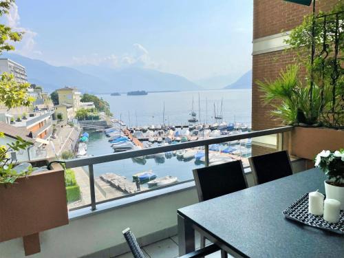 Brissago Apartment | Dolce Vita by Fewotessin