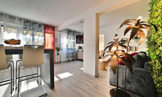 Saintes Apartment | Dolce Vita - Hypercentre, 4K TV, Fibre, Netflix