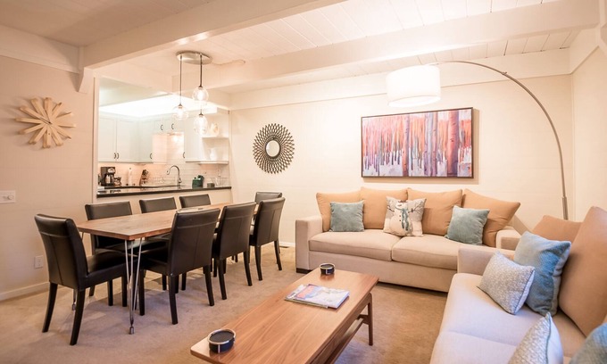 Elkhorn Condo | Dollar Meadows Condo 1376 -Newly Renovated & Access to Sun Valley Resort Pool