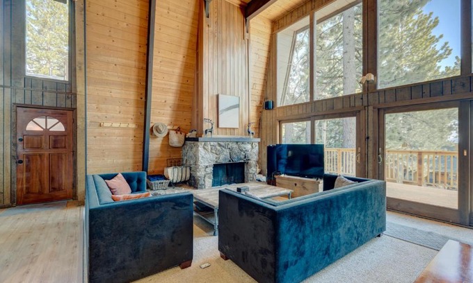 Lake Forest House | Dollar Point