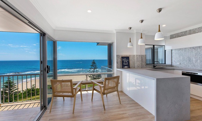 The Entrance Apartment | Dolphin Court Penthouse