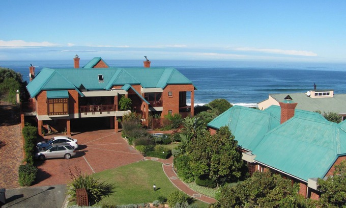 Wilderness Beach House | Dolphin Dunes Guest House