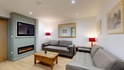 Penmaenmawr House | Dolphin House