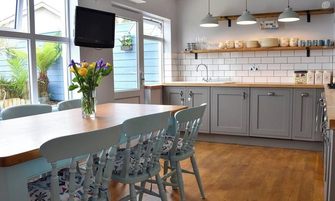 Newlyn Cottage | Dolphin Watch - UK12237