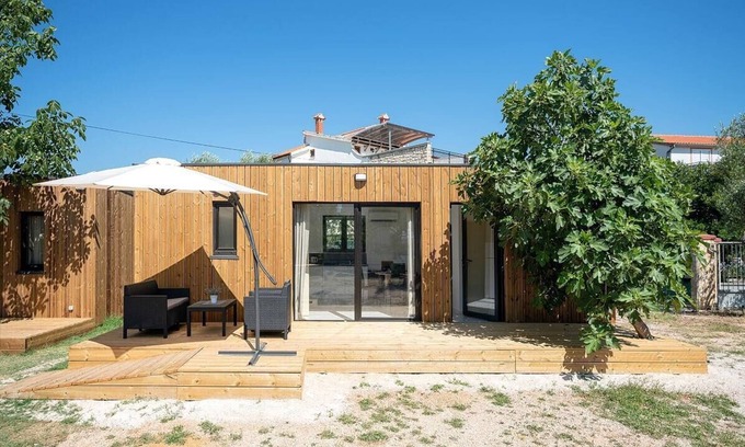 Srima RV Rental | Dom Autocamp