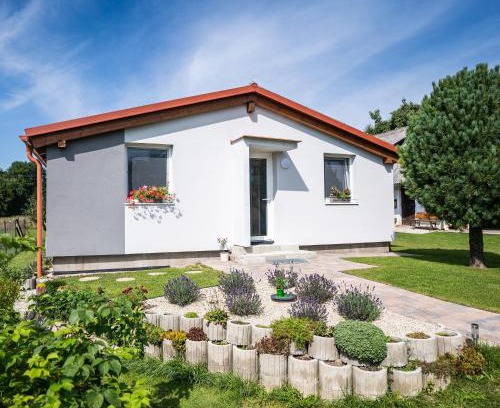 Stola House | Dom Joves