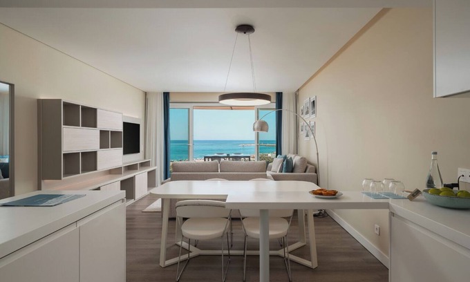 Cavacos Condo | Dom Pedro Residences - T2