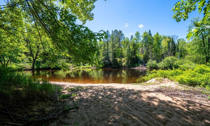Matawinie Regional County Municipality Apartment | Domaine des Pins |Beach |HotTub & Sauna| 4 Chalets