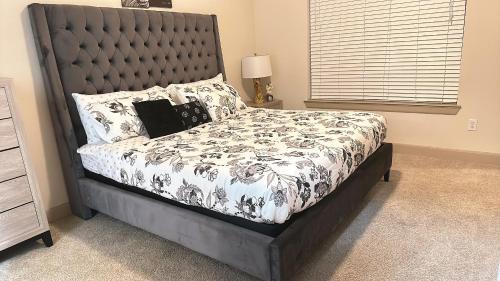 Astrodome Apartment | Domain at Kirby