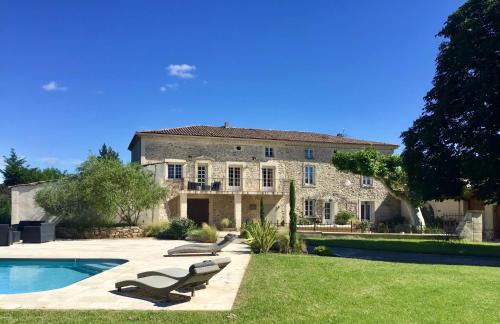 Saint-Paulet-de-Caisson House | Domaine Chamarel