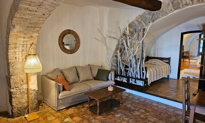 Sauve Apartment | Domaine de Bagard - Gîte la BERGERIE 89m² 2/6 pers Terrace