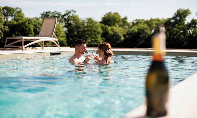 Liguge Hotel | Domaine de l'Ecorcerie